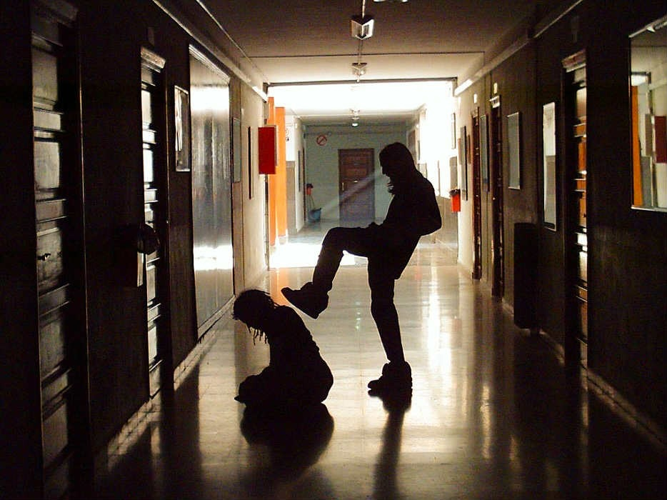 Bakı məktəbində rüsvayçılıq - Oğlan şagird əxlaqsızlıq etdi 