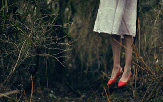 Azərbaycanda tükürpədici hadisə: İntihar edən nişanlı qızın məktubu tapıldı