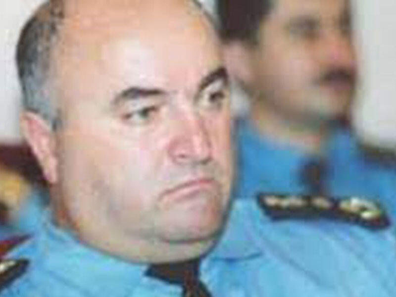 Bakıda polkovnik maşını “Kalaşnikov”la atəşə tutdu: Avtomobili tanışı sürürmüş - YENİLƏNİB