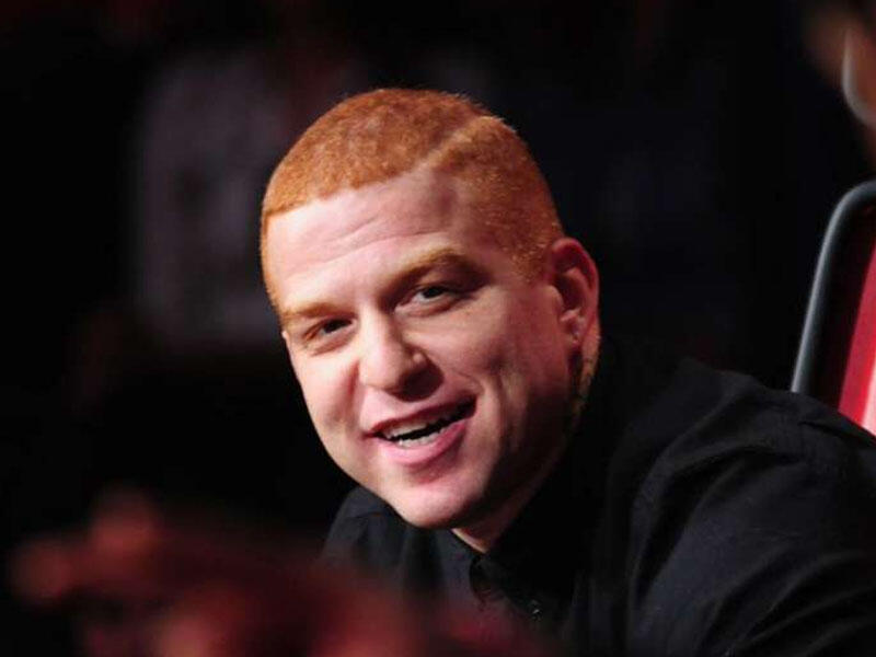 Manatı lirə ilə müqayisə edib lağa qoydu