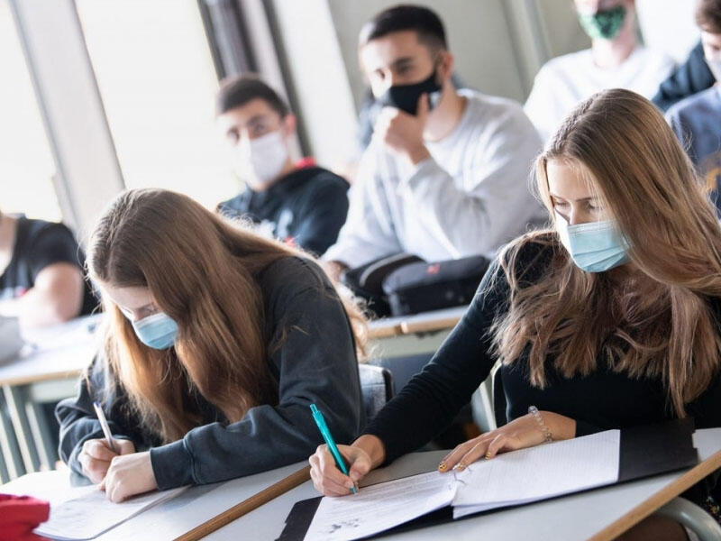 Almaniyada məktəblər yenidən bağlana bilər