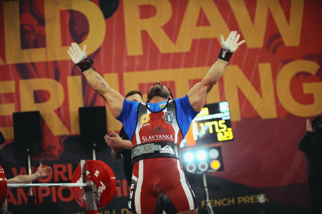 \\\"Bu anı yaşamaq lazımdır\\\" - dünya rekordçusu olan idmançımız - FOTO