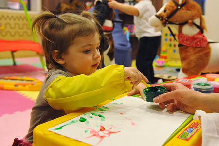 Nəvəyə baxan nənələrə pul ödənəcək