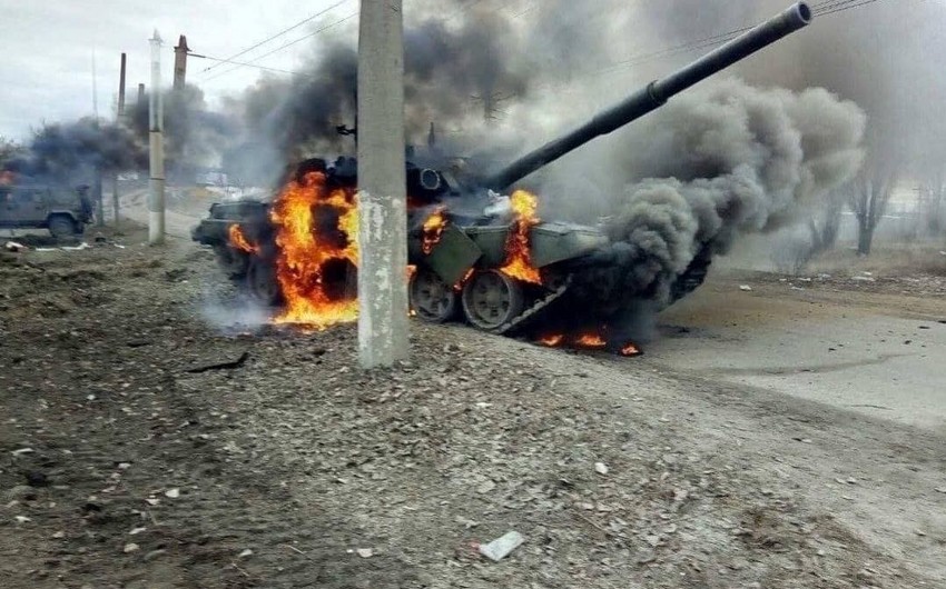 Qaçmağa çalışan rus tankının ANBAAN VURULMA GÖRÜNTÜSÜ