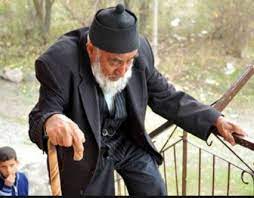 Pulu olan qocalmayacaq - VİDEO