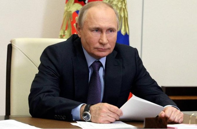 Putin Azərbaycan və Ukrayna xalqlarını təbrik edib