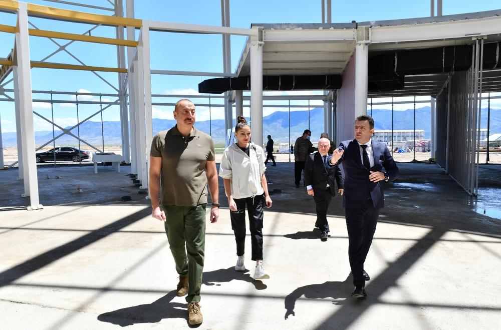 Azərbaycan Zəngilanda hava limanı tikdi: Prezident və xanımı açılışda - FOTOLAR