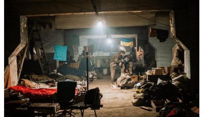 Rus əsgərləri \\\"Azovstal\\\" zavodunun bunkerinə girdi,göün nələr var imiş - VİDEO