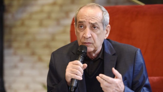Rasim Balayev: “Axmaq, səviyyəsiz adamlardır“