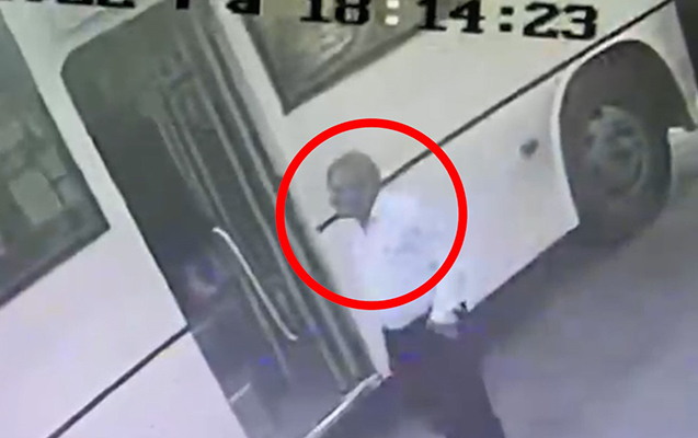 Bakıda polis kişini tutdu: Avtobusda görün qadınlara nə edirmiş - VİDEO