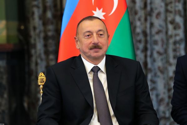 Prezident SƏRƏNCAM İMZALADI