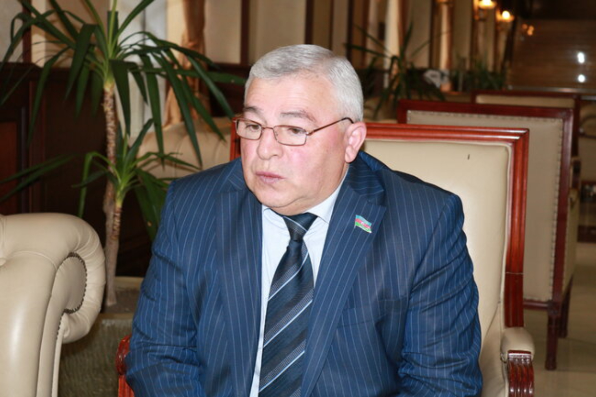 \\\"Mən də, Fəzail Ağamalı da gilas ala bilərik, maaşımız yaxşıdır\\\" - Deputatdan bazardakı qiymətlərə MÜNASİBƏT