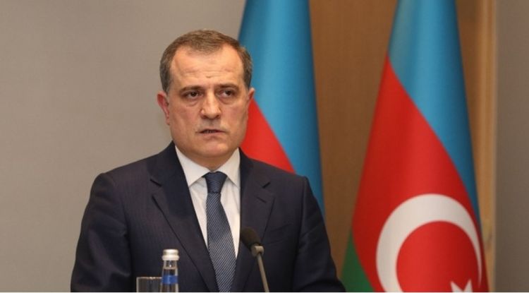 Azərbaycanda şok təyinat: Nazir 23 yaşlı qızı şöbə müdiri təyin etdi