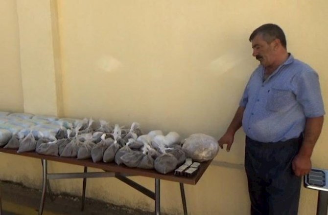 Yevlax sakinindən 78 kq narkotik götürüldü - Video