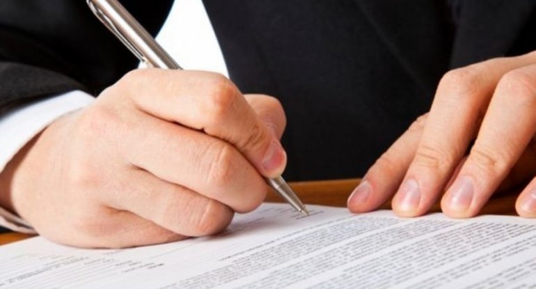 Dövlət qulluğuna qəbul üçün test imtahanı keçirilib