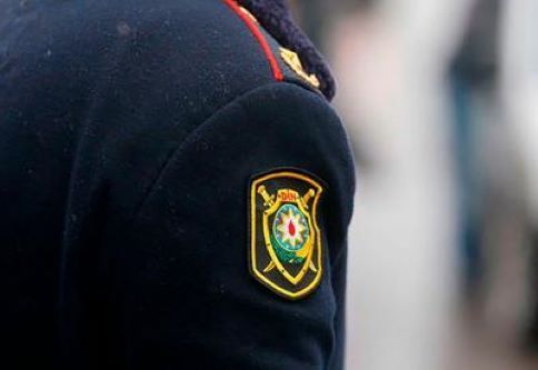 Azərbaycanda polis mayoru özünü asdı