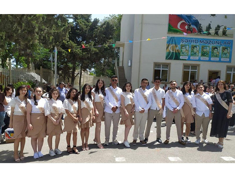 Bu sinfin bütün şagirdləri ali məktəbə qəbul olunub