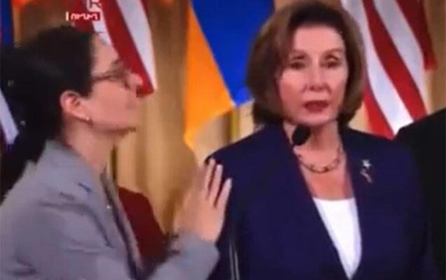 Nensi Pelosi erməni tərcüməçidən bunu gözləmirdi - VİDEO