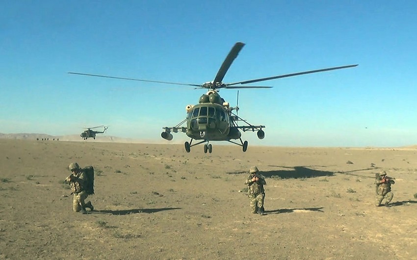 Azərbaycan döyüş helikopterlərini havaya qaldırdı: Zərbələr endirildi - VİDEO