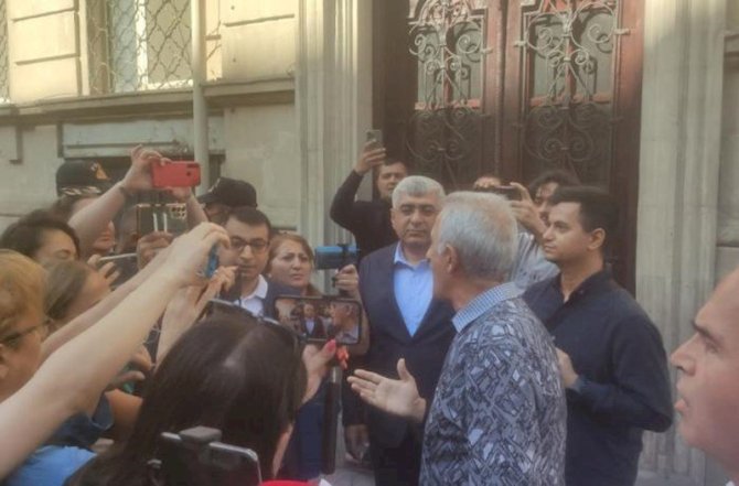 İran səfirliyi qarşısında aksiya: \\\"Cənubi Azərbaycana azadlıq\\\" - Fotolar