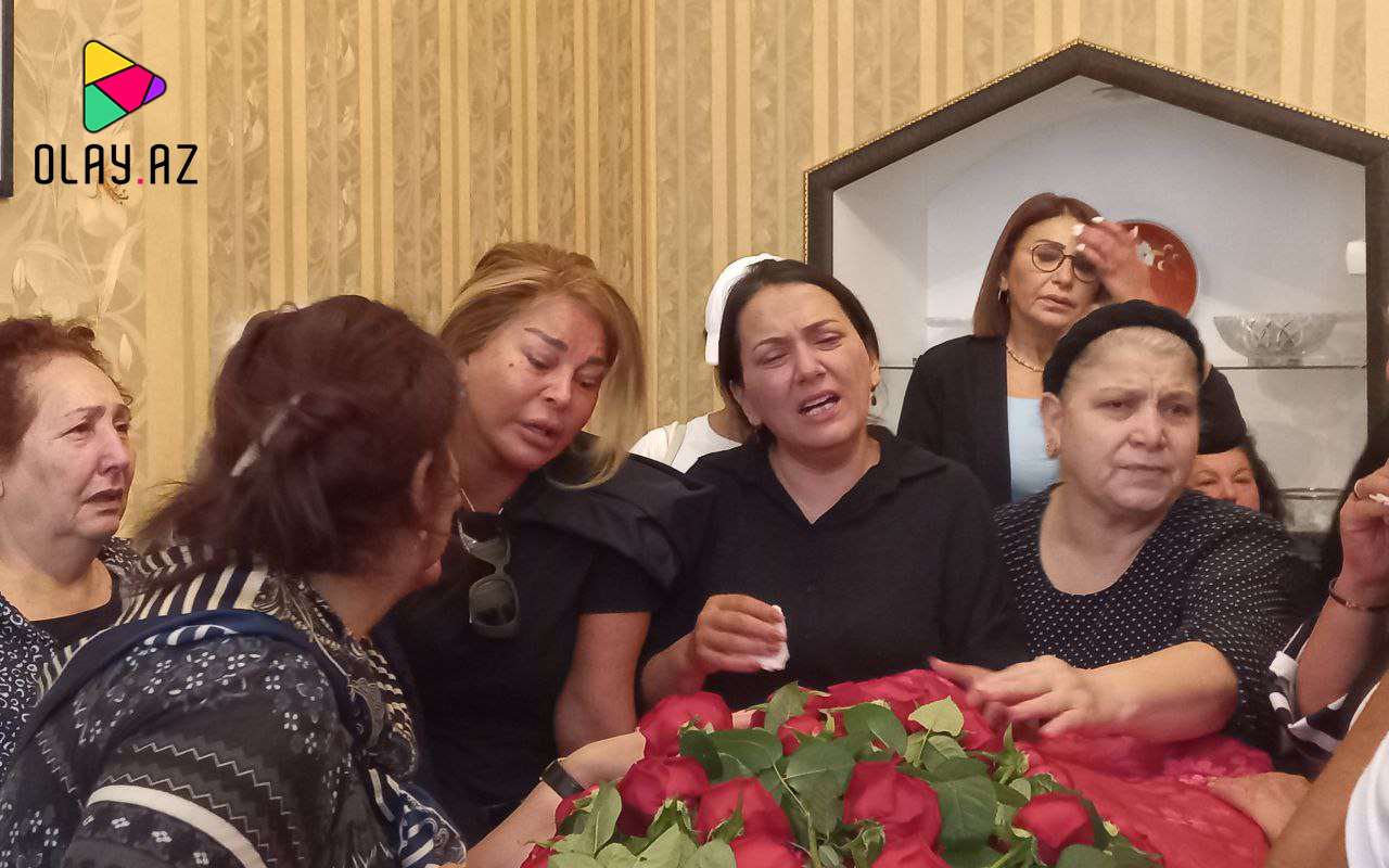 Aygün Kazımova Rəhimin dəfnində hönkürüb ağladı - VİDEO