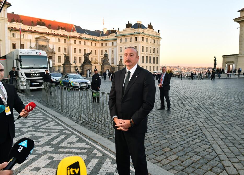 İlham Əliyev: \\\"Azərbaycan vətəndaşları hansı hüquqlara malikdirlərsə, ermənilər də o hüquqlara malik olacaqlar\\\"