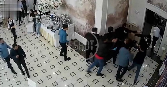 Rusiyada azərbaycanlılar arasında DAVA: Dünyasını dəyişən var - VİDEO