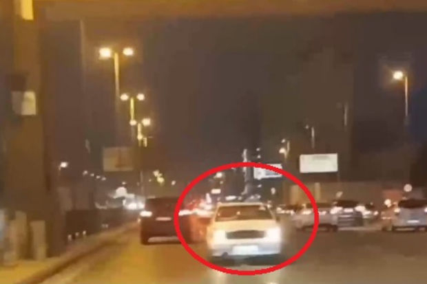 Bakı küçələrində qəribə maşın görənləri çaşdırdı - VİDEO