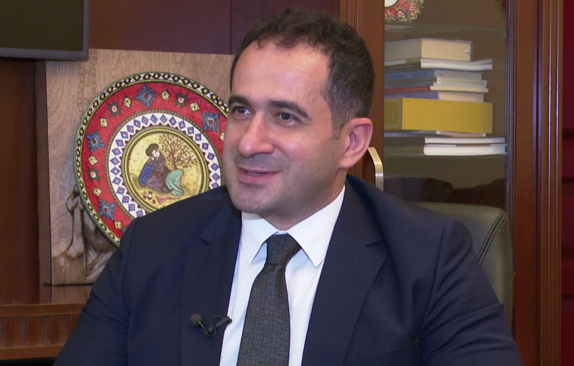 Bu gün saxlanılan nazir müavini Elnur Əliyevin sevgi qalmaqalı