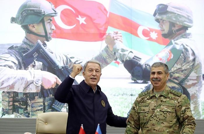 Hulusi Akar: Azərbaycan əsgəri türkün gücünü dünyaya göstərdi