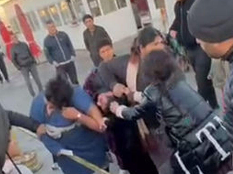 Bakıda maşın bazarında qaraçıların ƏLBƏYAXA DAVASI - VİDEO