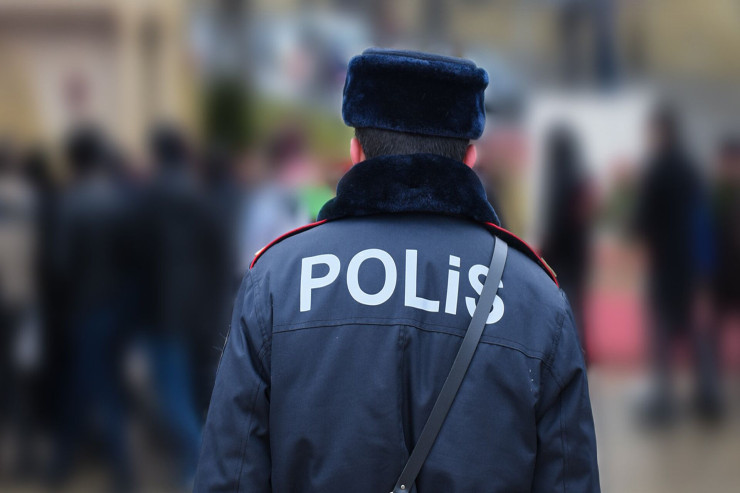 ƏHALİNİN DİQQƏTİNƏ! Bakıda polis ticarət mərkəzlərinə, marketlərə bu elanı vurdu