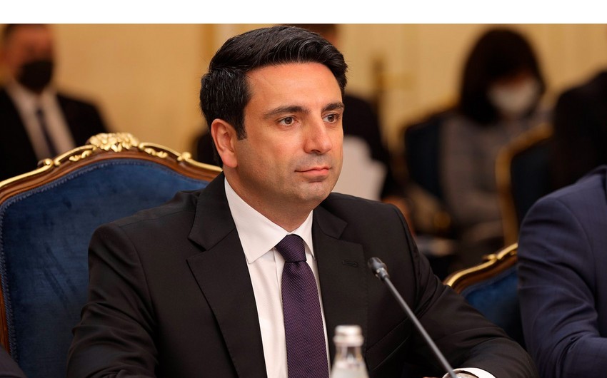 Ermənistan parlamentinin sədri Moskvaya gedir