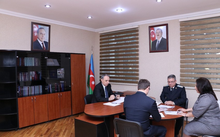 Baş prokuror Abşeronda vətəndaşları qəbul edib