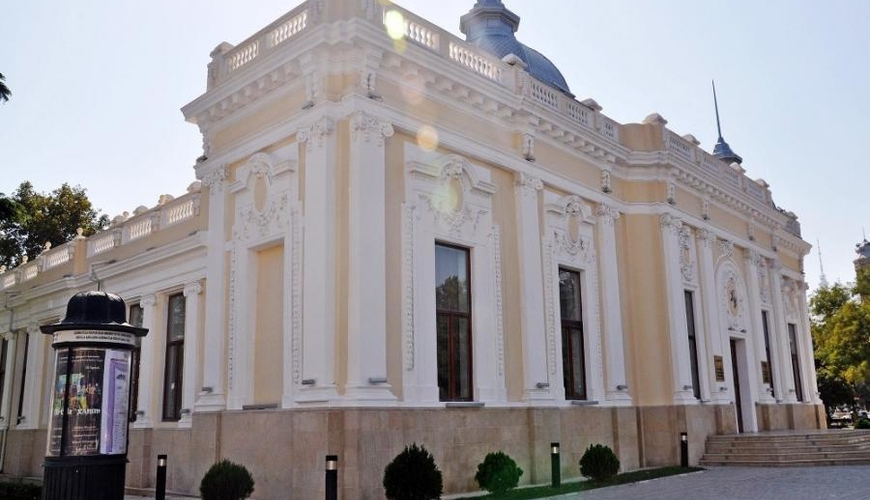 Kukla teatrında kimləri tutacaqlar?