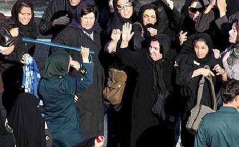 İran molla rejimi geri addım atdı:Əxlaq polisi ləğv edildi