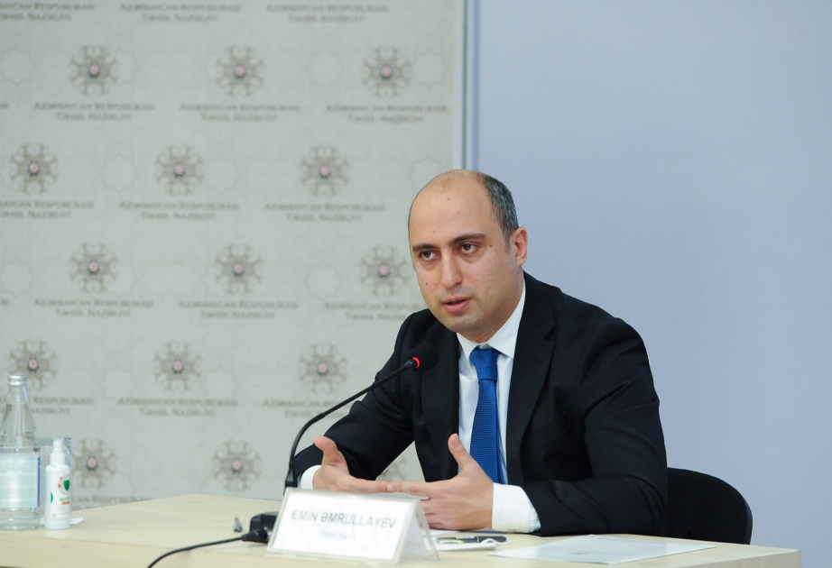 Nazir 4 direktor təyin etdi