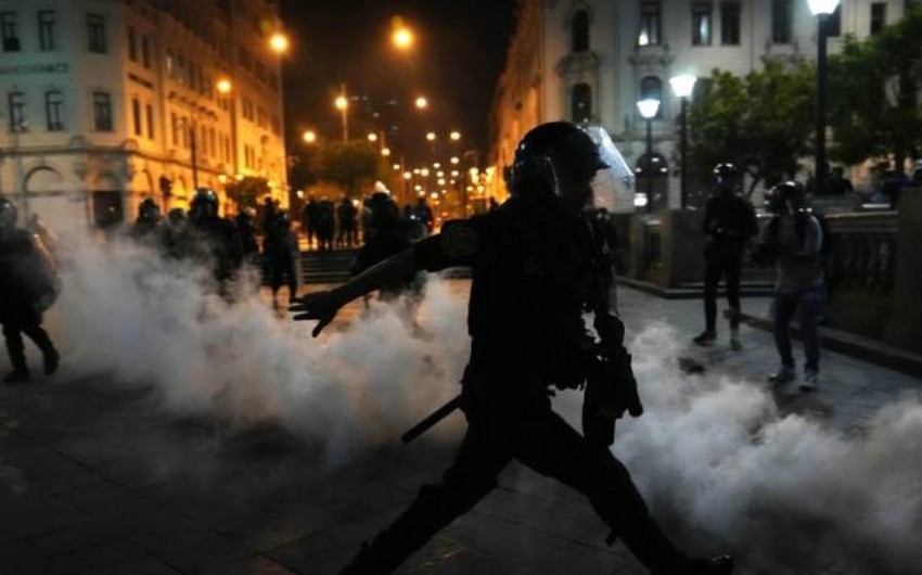 Polislə toqquşma: Ölənlər var