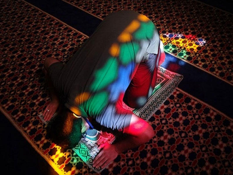 Əgər namaz insanı çirkin işlərdən uzaqlaşdırırsa...