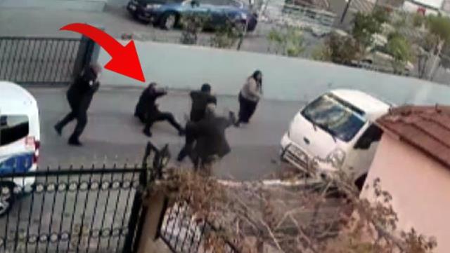 Yerə yıxılan polis belə bıçaqlandı  - ANBAAN VİDEO
