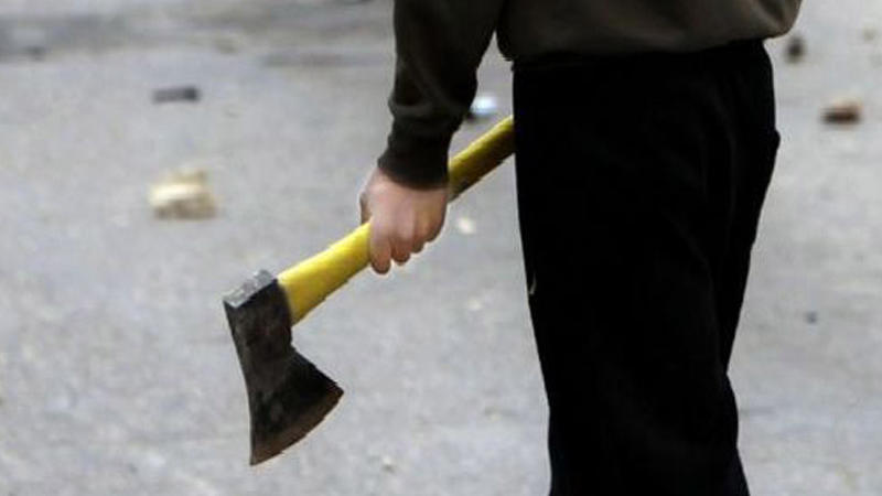Azərbaycanda dəhşətli hadisə:Sürücü baltalandı
