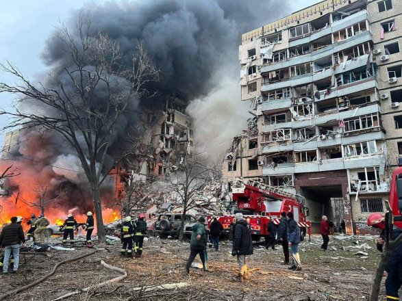 SON DƏQİQƏ! Rusiya yaşayış binasını vurdu:Xeyli sayda ölən var
