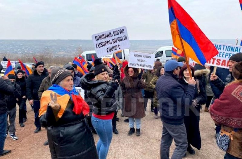 Ermənilər yenidən Rusiyaya qarşı ETİRAZA QALXD