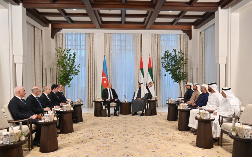 İlham Əliyev BƏƏ Prezidentini Azərbaycana səfərə dəvət edib