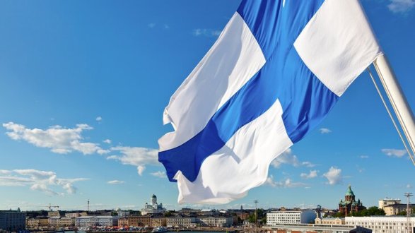 Finlandiya Ukraynaya ağır artilleriya göndərir