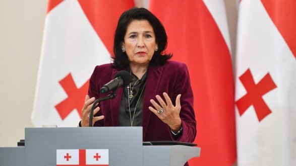 Gürcüstan prezidenti Rusiya ilə uçuşların bərpasının əleyhinədir