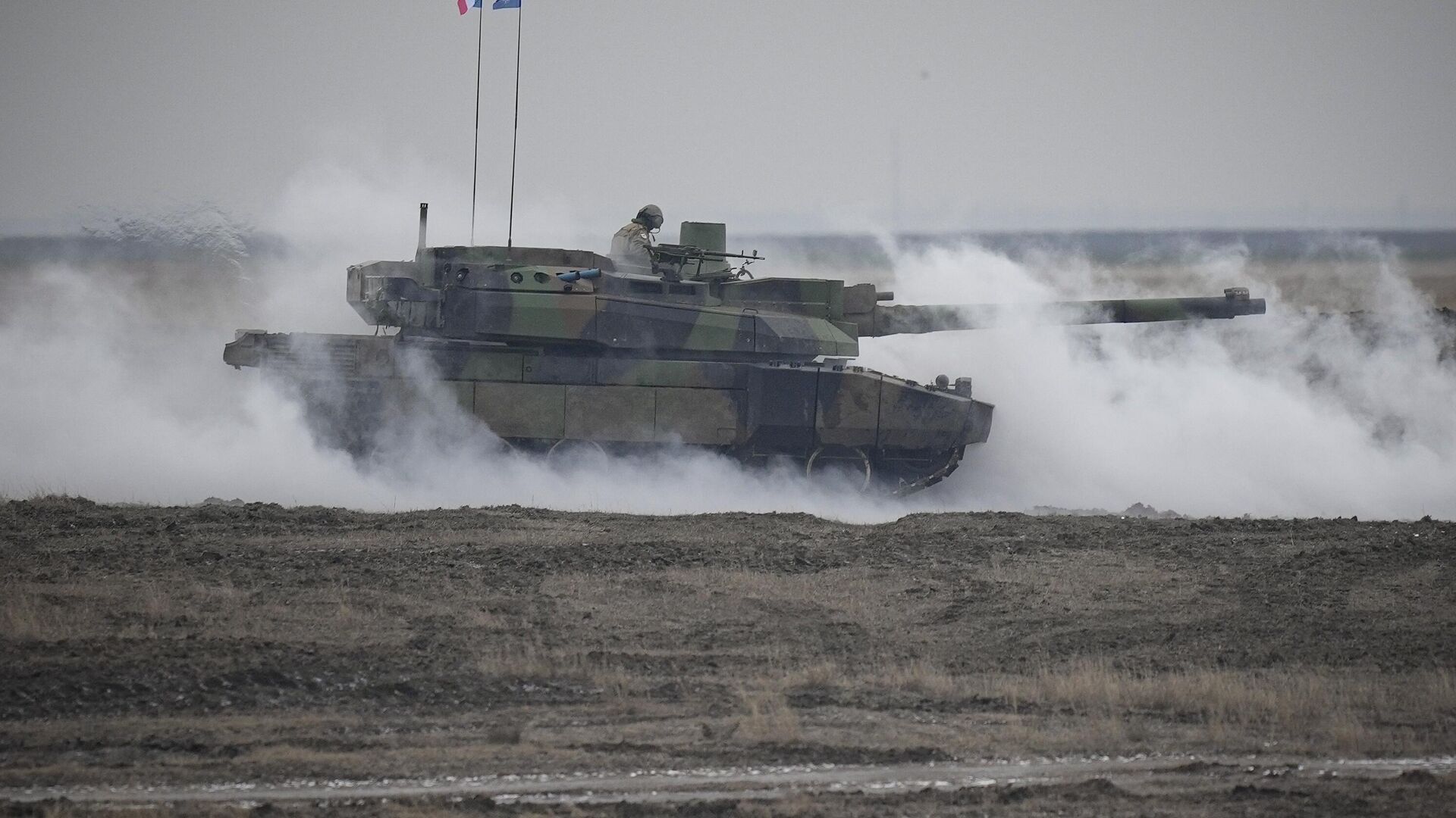 Səfir: Qərb Ukraynaya 321 tank verəcəyini vəd edib