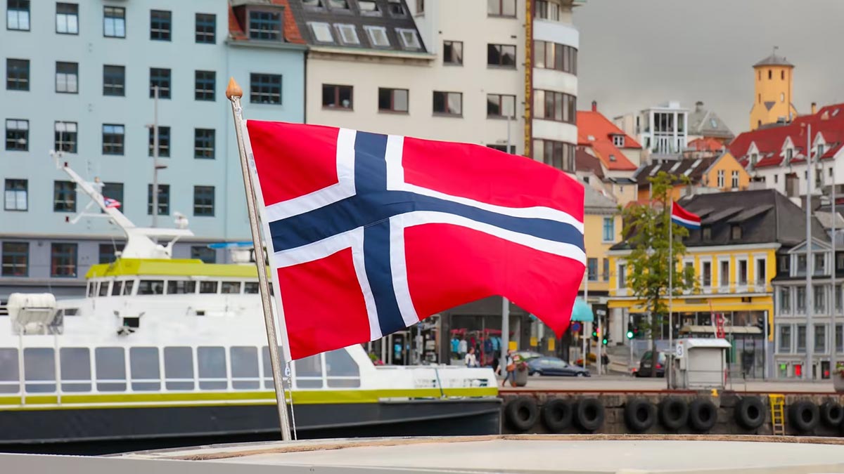 Norveç Quranı yandırmaq kampaniyasını qadağan edib