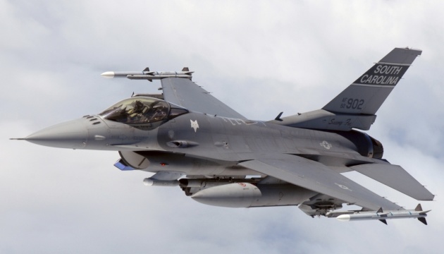 Senatorlar Baydendən F-16-ları Türkiyəyə göndərməməyi xahiş edirlər