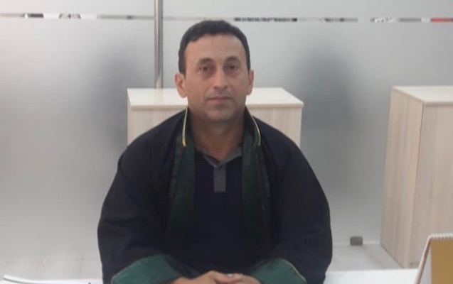 Sumqayıtda vəkil özünü asdı